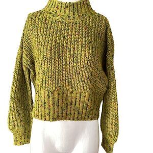 London Kaye green medium sweater. 0608
